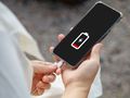 Ładowanie telefonu komórkowego 