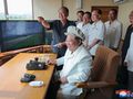 Kim Dzong Un nadzorujący ćwiczenia dronów