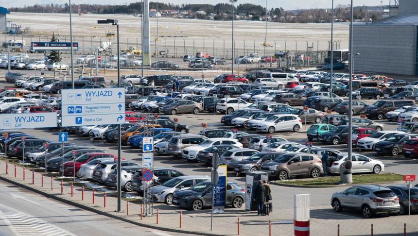 Parking na lotnisku
