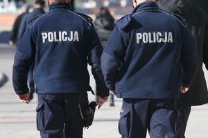 policjanci