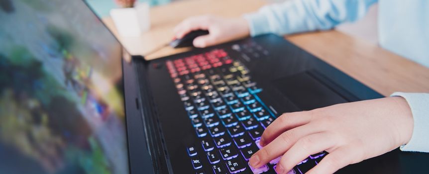 Ministerstwo Rozwoju i Technologii ostrzega przed oszustami