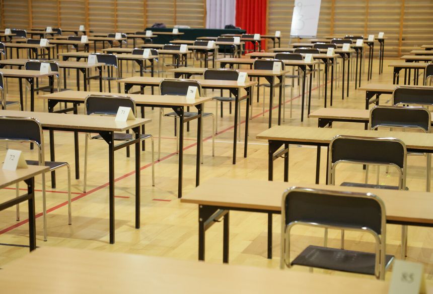 Sala gimnastyczna przed egzaminem maturalnym
