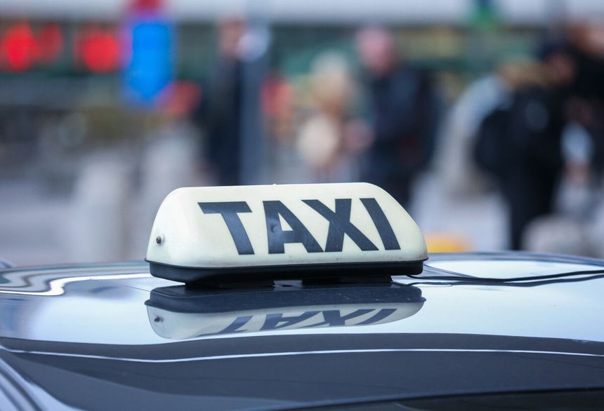 Taxi