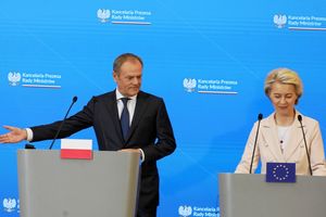 premier Donald Tusk i przewodniczaca Komisji Europejskiej Ursula von der Leyen 