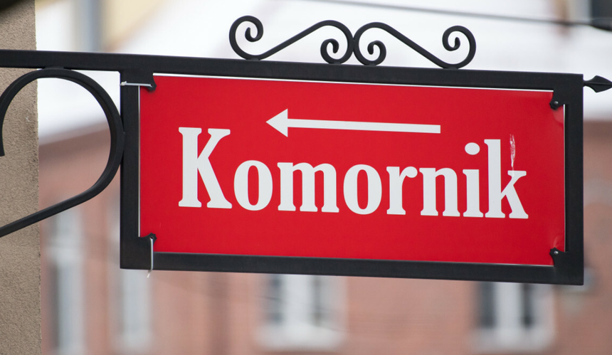 znak komornik 