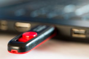 Firma zapłaci 240 tysięcy kary przez zgubiony pendrive