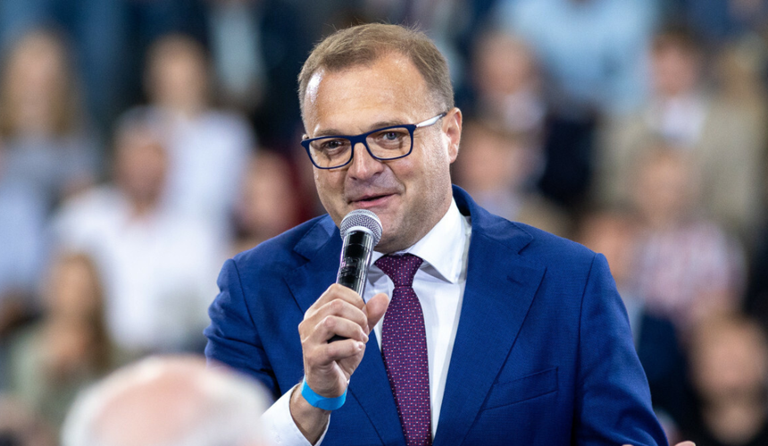 Kim jest Radosław Witkowski?