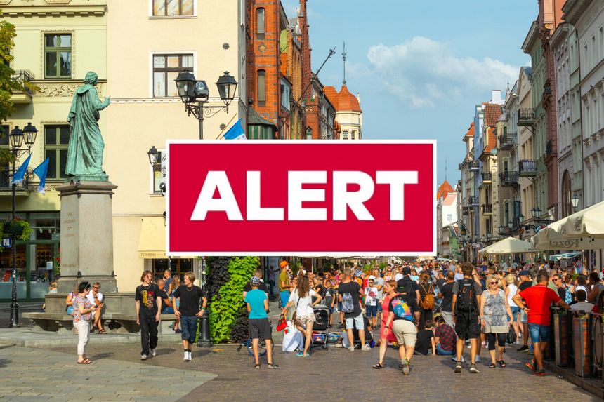 Tłum ludzi w Toruniu