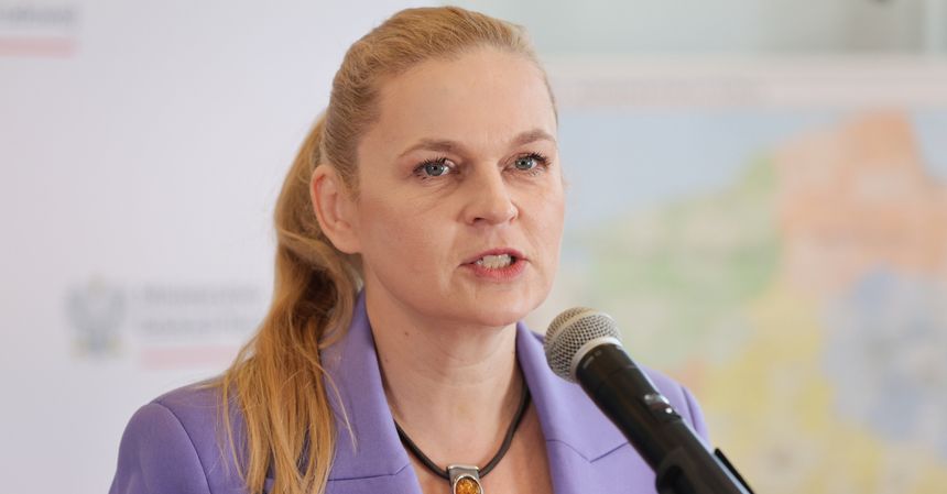 barbara nowacka