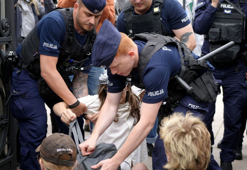 Policja na UW