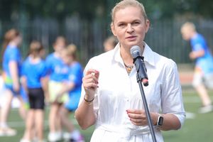 Barbara Nowacka podczas konferencji prasowej