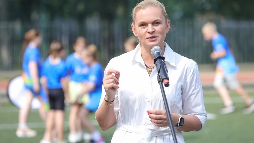 Barbara Nowacka podczas konferencji prasowej