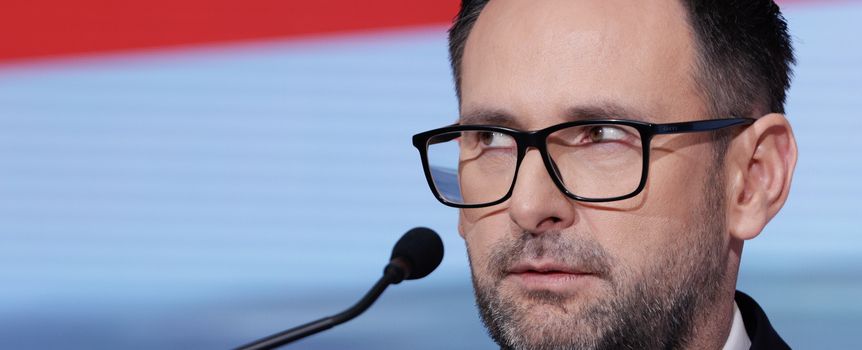Daniel Obajtek podczas konferencji prasowej