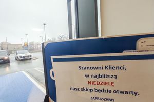 informacja o otwarciu sklepu w niedzielę