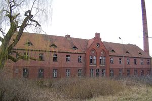 Opuszczony zakład psychiatryczny w Owińskach