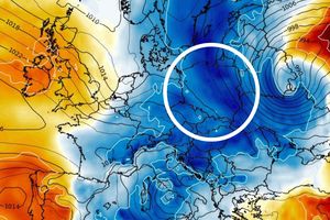 Mapa anomalii temperatury