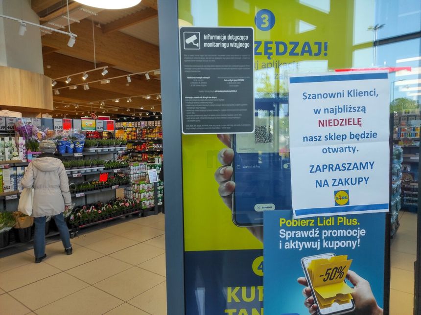 komunikat o otwarciu sklepu w niedzielę