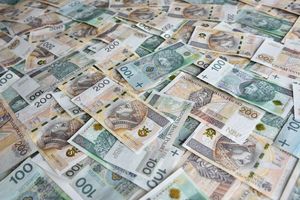 stos banknotów