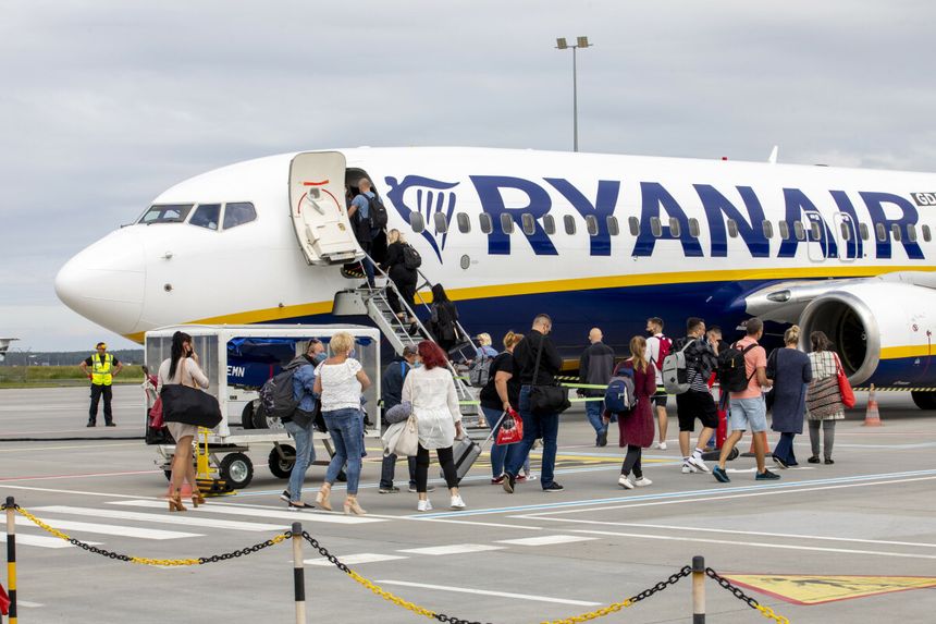 Samolot Ryanair na lotnisku w Bydgoszczy