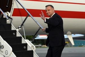 Andrzej Duda samolot usterka