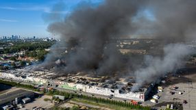 spalona hala Marywilska 44 w Warszawie