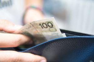 Dodatek dla sierot zupełnych: dla kogo? ile można otrzymać?