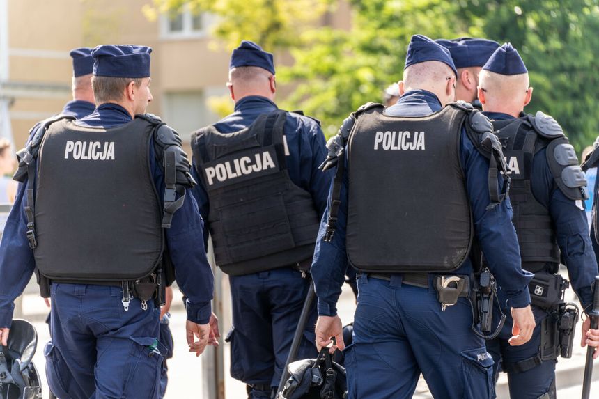 policjanci