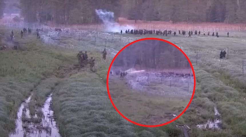 Szturm migrantów na granicy z Białorusią