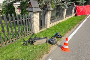 Wypadek w Bustryku. Nie żyje 16-latek, który jechał hulajnogą na praktyki