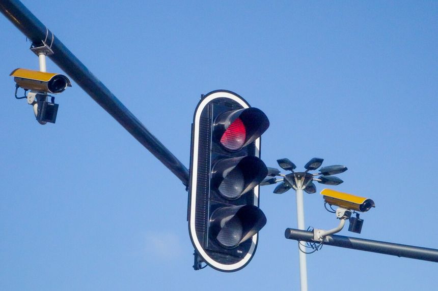 "Pułapki" na kierowców, czyli żółte kamery