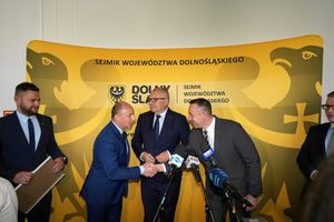 PSL zawarł koalicję z Bezpartyjnymi Samorządowcami w sejmiku dolnośląskim
