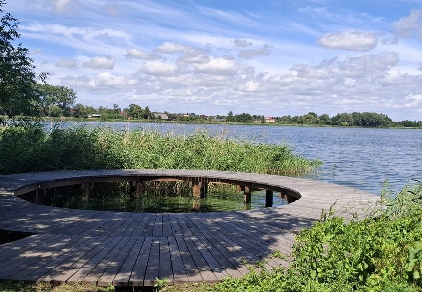 Promenada nad Jeziorem Słupeckim