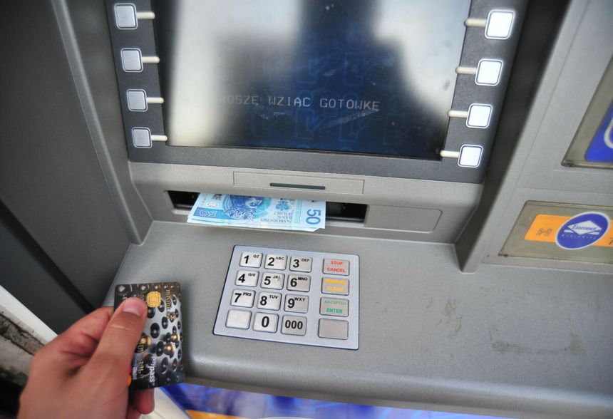 Coraz więcej Polaków ma długi. Raport InfoDług