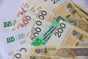 Dodatkowe pieniądze dla seniorów. Rusza kolejna transza wypłat