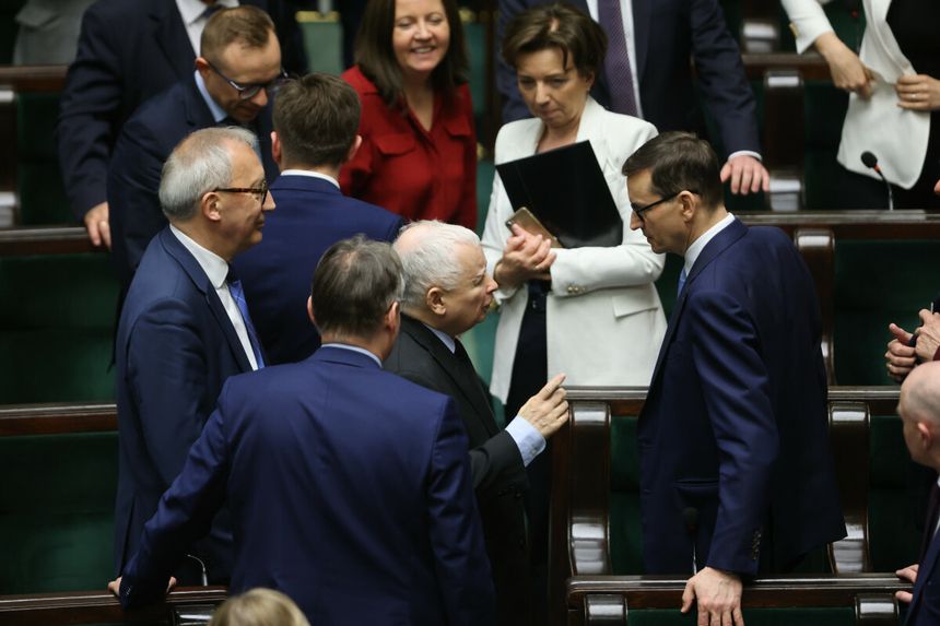Wcześniejsza emerytura. Rząd ujawnia szczegóły przedwyborczego planu