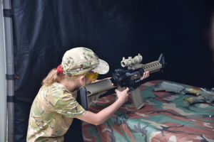 Manewry wojskowe dla dzieci i młodzieży