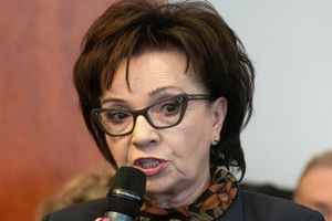 Elżbieta Witek skarży szpital