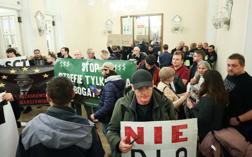 Sesja Rady Miasta w Warszawie