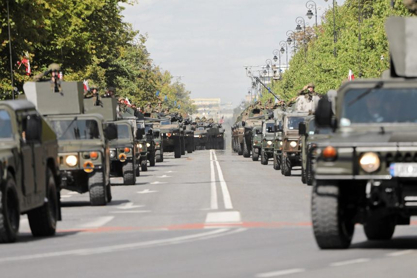 parada pojazdów wojskowych w Warszawie