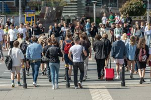Polacy pracują za długo? Ten wykres daje do myślenia