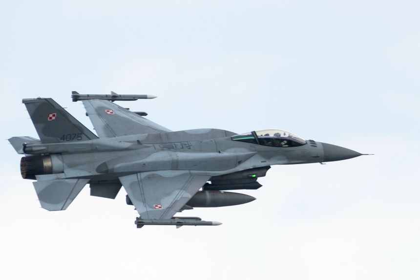 F-16
