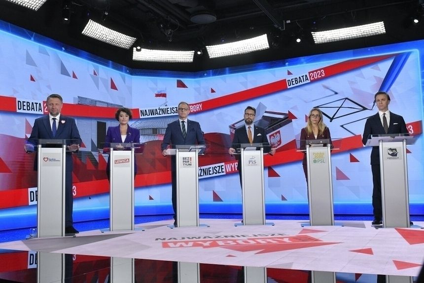politycy na debacie przedwyborczej