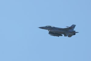 F-16