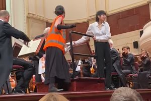 protest aktywistek w Filharmonii Narodowej