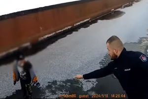 Gdańsk. Policjanci pomogli 9-latkowi