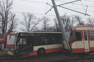 Zderzenie autobusu z tramwajem w Gdańsku