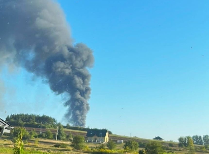 pożar hali pod Kielcami