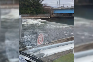 nadciąga tsunami