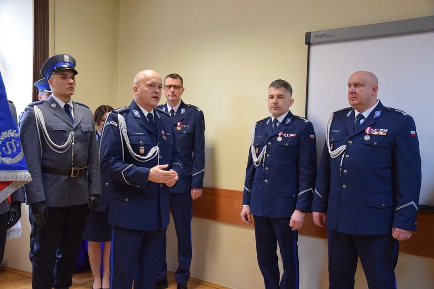 Paweł Jastrząb (drugi od lewej)