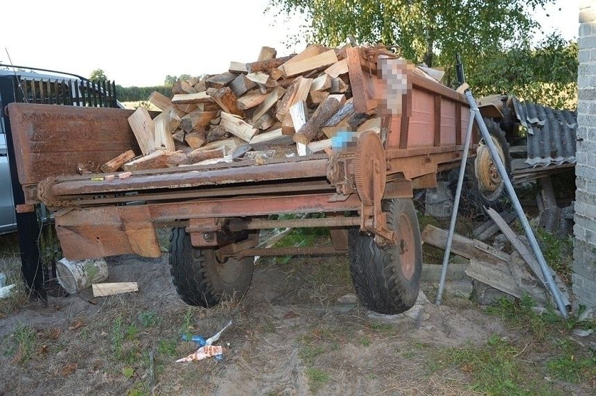 Ciągnik rolniczy przejechał 85-latka